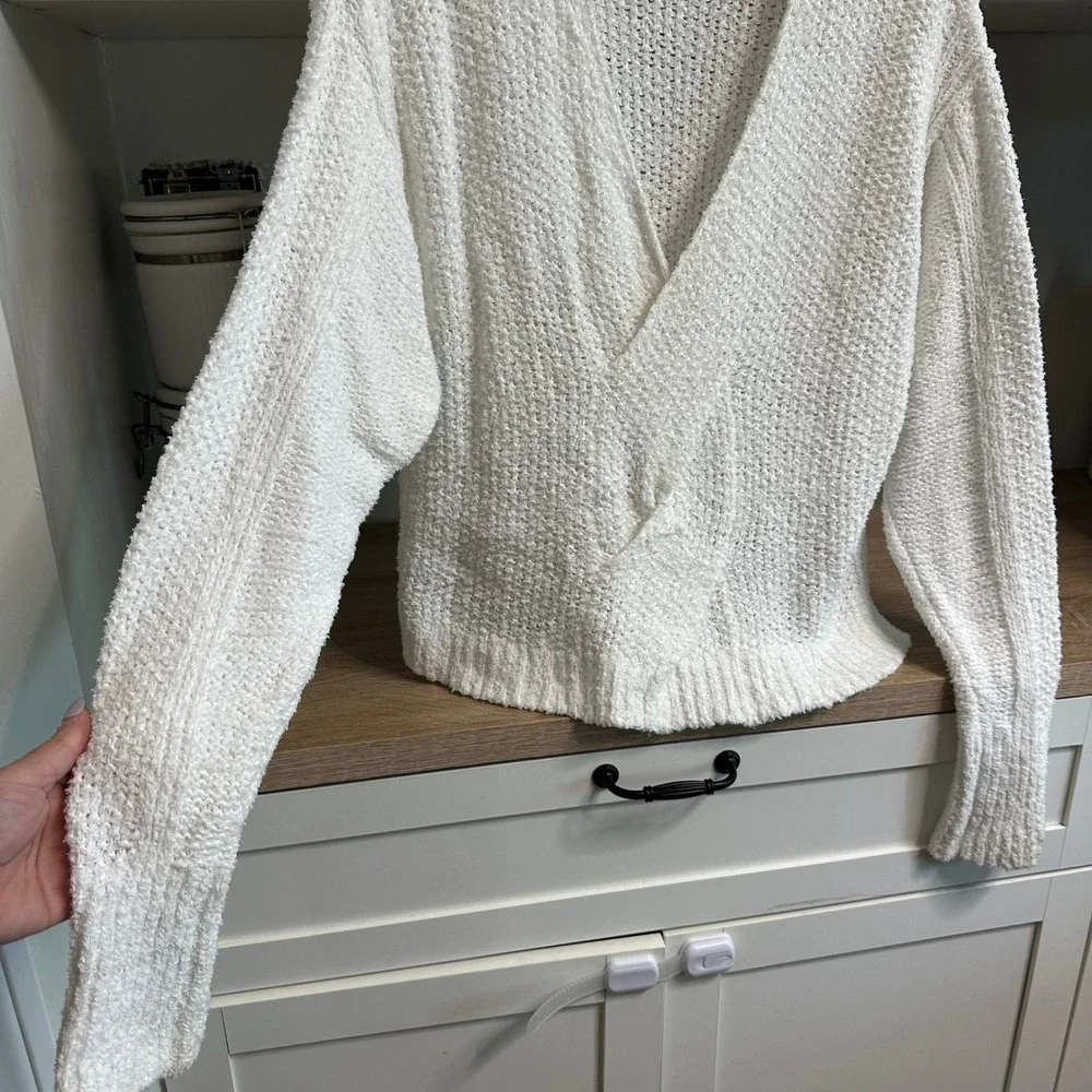 Free People Sweater Womens XS‎ White Twist Front Surplice V-Neck Textured Knit